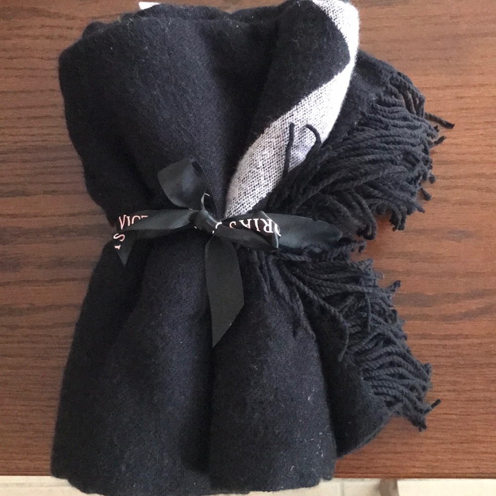 Victoria’s Secret Blanket!